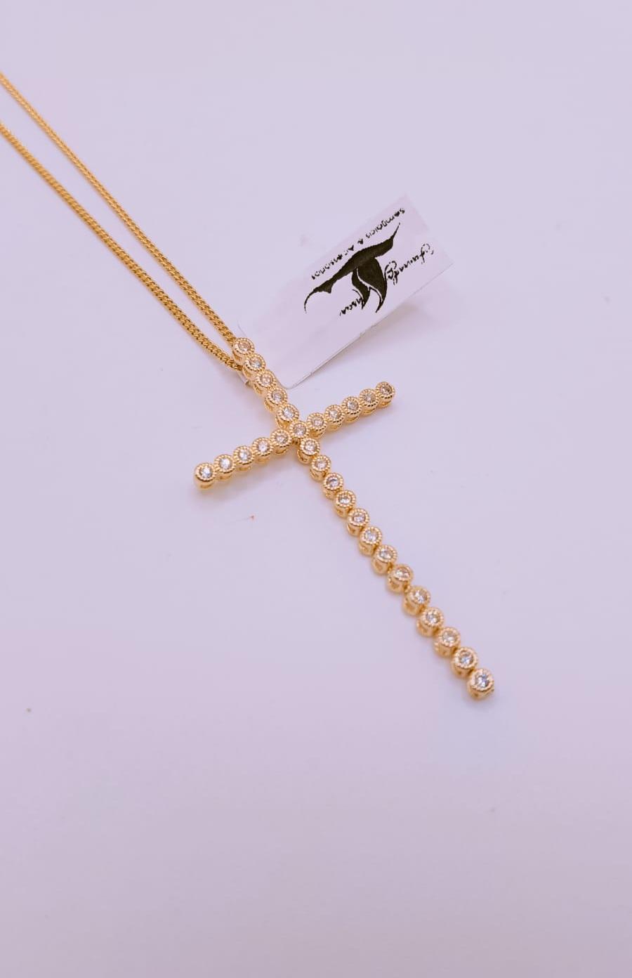 Gargantilha Crucifixo